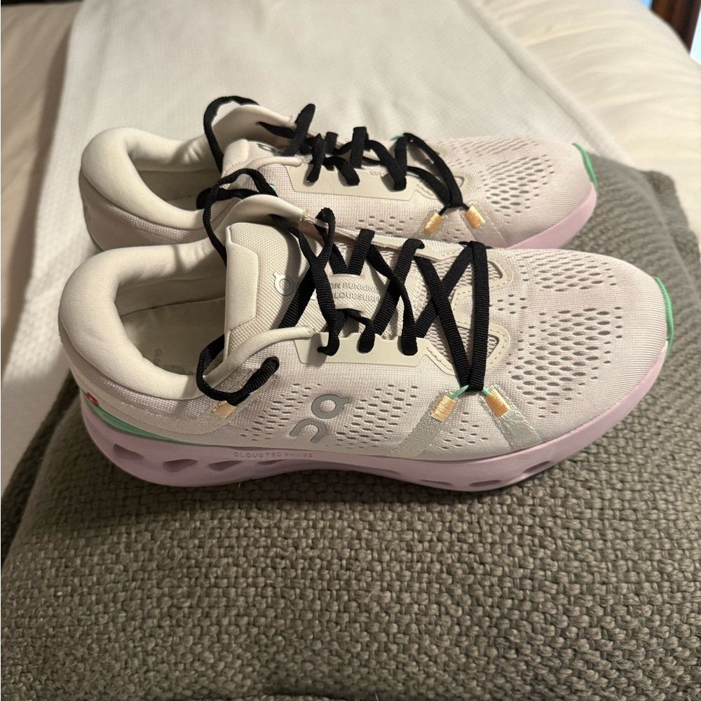 On Running Women's White and Lavender sneakers